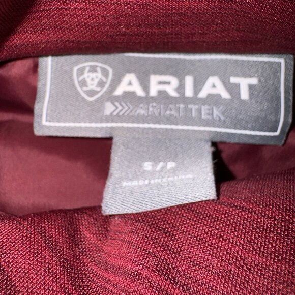 Ariat Women’s Small Vanquish Full Zip Red Jacket - Picture 3 of 4